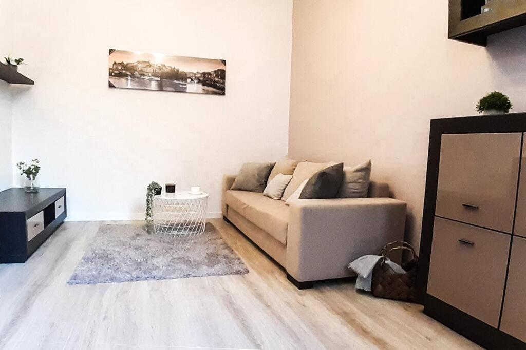 Rondo Onz Metro, Krochmalna 32A Street Varsovie Extérieur photo